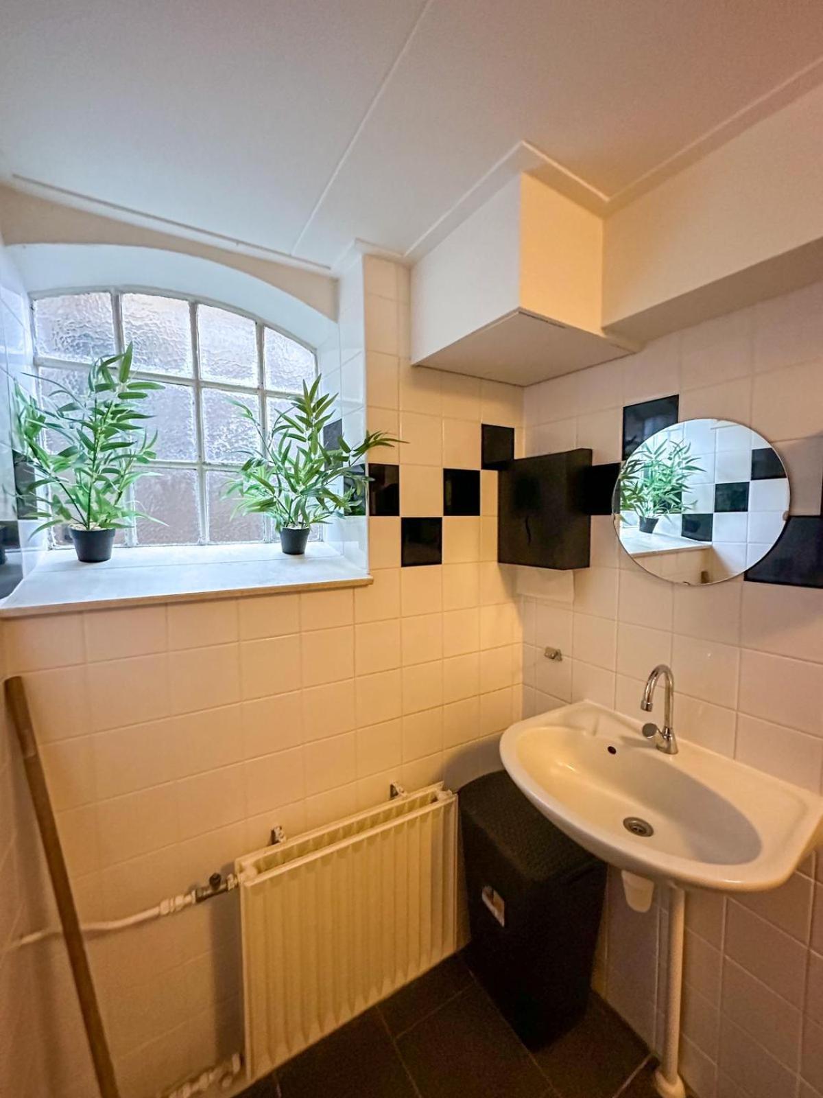 Bed and Breakfast 'T Lytse Knipke Lemmer Exteriér fotografie